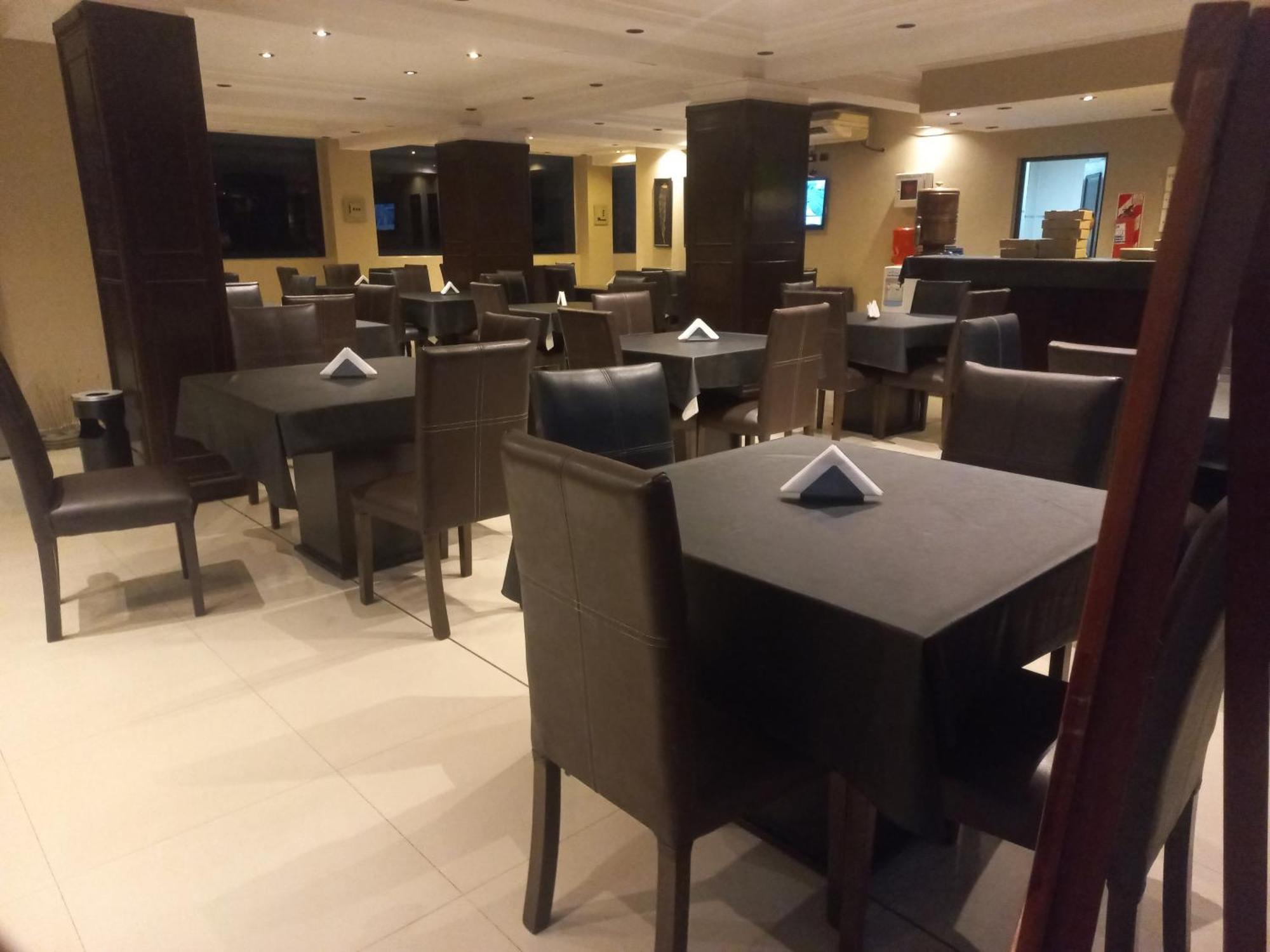 Portal Del Norte Hotel 3*